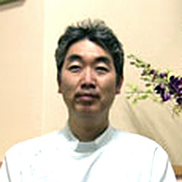 すずき歯科医院 院長 鈴木康裕
